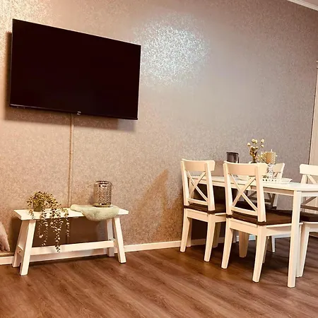 公寓 Fewo-romuli *